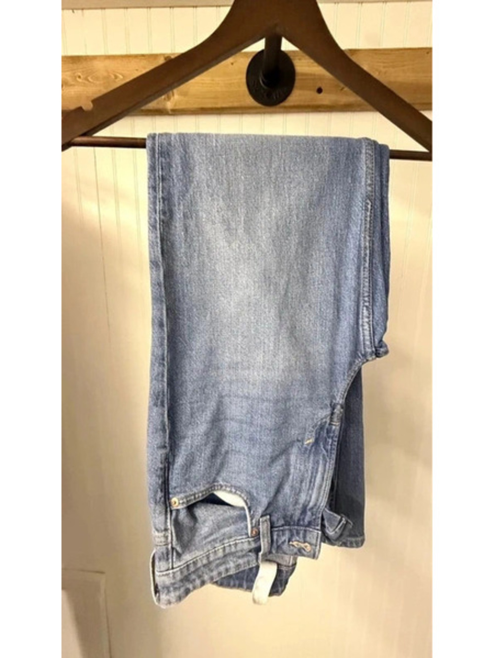 H & M medium-wash blue denim 5-pocket vintage inspired look size 6